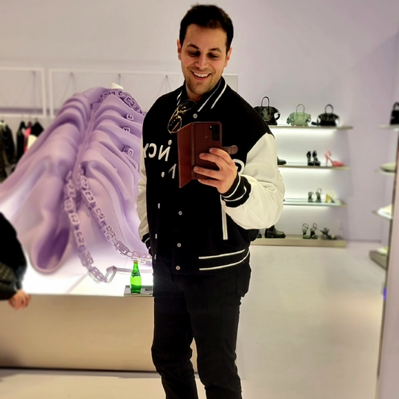 Meet your Posher, Greg - Picture 4 of 16